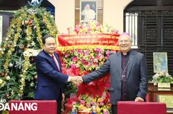Phó Chủ tịch Thường trực Quốc hội Trần Thanh Mẫn chúc mừng lễ Thiên Chúa Giáng sinh 2022 tại Đà Nẵng