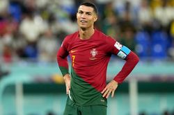 Ronaldo ký hợp đồng với Al Nassr trước cuối năm