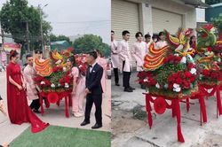 Ăn hỏi ở Bắc Giang với bộ tráp rồng phượng phải lấy kiệu đỡ