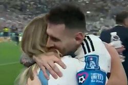 Cô gái ôm Messi trước cả vợ con của anh là ai?