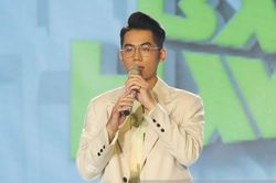 Lưu Thiên Hương nghẹn ngào mua ca khúc của 14 casper để tặng Lưu Hương Giang