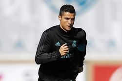 Vì Messi mà Ronaldo tái hợp Real Madrid?