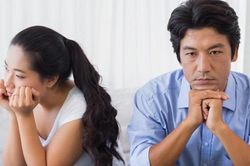 Nghe mẹ vợ tương lai liệt kê 17 điều phải làm sau cưới mà tôi ù tai