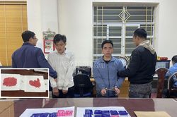 Bắt quả tang 2 đối tượng có hành vi mua bán, vận chuyển trái phép 4.000 viên ma túy tổng hợp