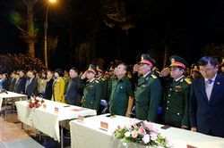 Linh thiêng đêm ''Hoa hồng Đồng đội''