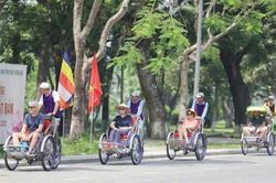 Chính trị - Xã hội Pháp luật - Cuộc sống Siết chặt quản lý phương tiện xích lô