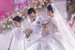 Lời ngôn tình xúc động của Khánh Thi - Phan Hiển trong đám cưới
