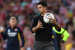 Arsenal sẽ làm được gì sau World Cup?