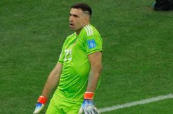 Báo Pháp: 'Martinez là cầu thủ Argentina bị ghét nhất'