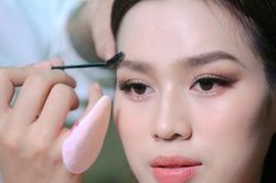 Đỗ Thị Hà trước giờ trao lại vương miện cho tân Hoa hậu Việt Nam