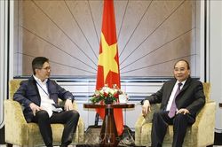 Chủ tịch nước tiếp Chủ tịch Phòng Thương mại và Công nghiệp Indonesia