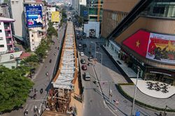 Cầu vượt trăm tỷ hình chữ C thi công chậm chạp sau 2 lần lùi tiến độ