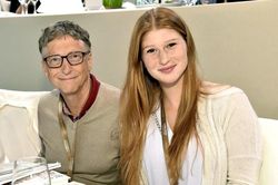 Tỷ phú Bill Gates bán lỗ căn hộ của con gái