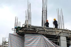 Sập giàn giáo khi đổ sàn trung tâm thương mại ở TP Vinh