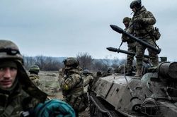 Tình hình Ukraine: Thêm một quan chức Pháp sắp thăm Kiev, Nga tăng tốc hoạt động ngành công nghiệp quốc phòng