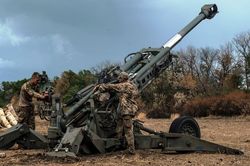Lựu pháo Mỹ viện trợ cho Ukraine 'tê liệt' sau đòn tấn công từ UAV
