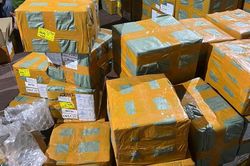 Hà Nội: Tạm giữ gần 9.000 sản phẩm máy hút thuốc lá điện tử và phụ kiện