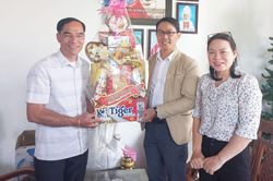 Các đơn vị thăm, chúc mừng Giáng sinh
