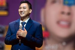 Hát trên livestream, Hoài Lâm thể hiện ra sao mà bị nhận xét: 'Nhìn cứ sầu sầu, thấy tội'