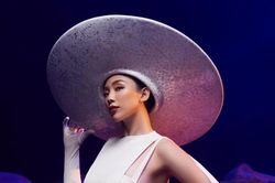 Giao điểm mềm mại của Tóc Tiên, Hoàng Thùy Linh