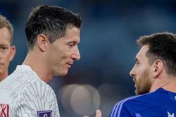 Lewandowski 'đặt kèo' Messi ẵm Quả Bóng Vàng thứ 8