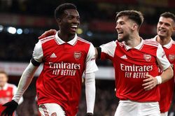 Tin nóng bóng đá sáng 27/12: Arsenal xây chắc ngôi đầu bảng