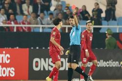 HLV Park Hang Seo: 'Tấm thẻ đỏ tôi buồn 1, Văn Toàn buồn 10'