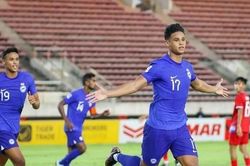 Highlights Lào 0-2 Singapore: Sai lầm khó tin của thủ môn góp phần khiến Lào bị loại sớm