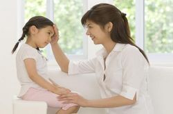 Con mắc lỗi: Trấn an hay để con tự nhận?