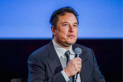 Elon Musk tuyên bố Twitter không còn đứng trên bờ vực phá sản