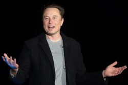 Năm 2022 của Elon Musk: Trở thành ông chủ Twitter, không còn là 'người giàu nhất thế giới'