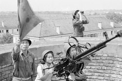 Phát huy tinh thần ''Điện Biên Phủ trên không'' trong xây dựng đất nước