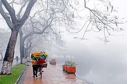 Miền Bắc trời âm u và rét, Trung Bộ mưa nhiều nơi