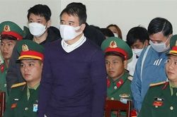Bị cáo 'kêu oan suốt đời' khai, nhận 120.000 USD chứ không phải gần 19 tỷ đồng