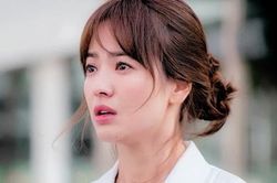 Bị chỉ trích vì chồng cũ hẹn hò, fan cho rằng dư luận đang không công bằng với Song Hye Kyo