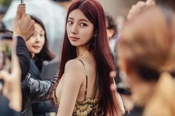 Tranh cãi cú lật ngược của tòa trước vụ quấy rối tình dục nữ thần Suzy
