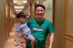 Đàm Vĩnh Hưng lần đầu để lộ 'nét nhà quê' vì con trai Polo