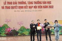 'Người bay trong gió xanh' đoạt Giải thưởng Hội Nhà văn Hà Nội năm 2022