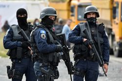 Mỹ, EU và NATO đồng loạt kêu gọi kiềm chế ở biên giới Serbia - Kosovo