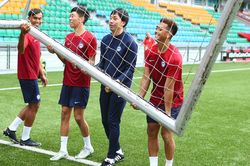 Tuyển Singapore tự tin trên sân cỏ nhân tạo