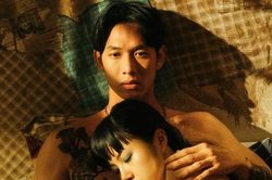 Bên cạnh những pha hành động nghẹt thở, 'Thanh Sói' còn có chuyện tình đầy đau thương