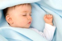 Mẹ chỉ cần cho con ngủ kiểu này sẽ ngon giấc, lớn nhanh và thông minh