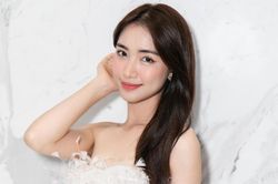 Hòa Minzy xúc động kỉ niệm 'tình yêu 5 năm' với một người đặc biệt