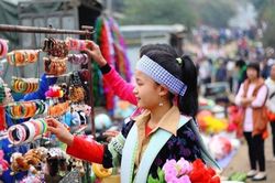 Chợ phiên trên 'Cao nguyên trắng'