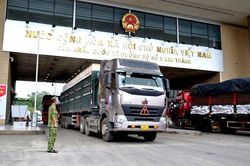 Trung Quốc gỡ bỏ tất cả các biện pháp xét nghiệm phòng chống Covid-19 tại các cửa khẩu