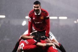Đội hình hay nhất Premier League gây tranh cãi