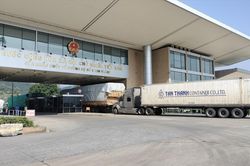 Hải quan Trung Quốc gỡ bỏ các biện pháp xét nghiệm phòng, chống Covid-19