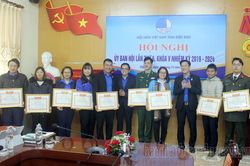 Khen thưởng nhiều tập thể, cá nhân có thành tích xuất sắc