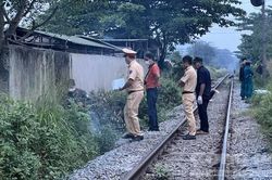 Hẹn gặp cô gái không được, thanh niên lên đường ray bị tàu hỏa tông chết