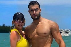Chồng Britney Spears phủ nhận kiểm soát vợ